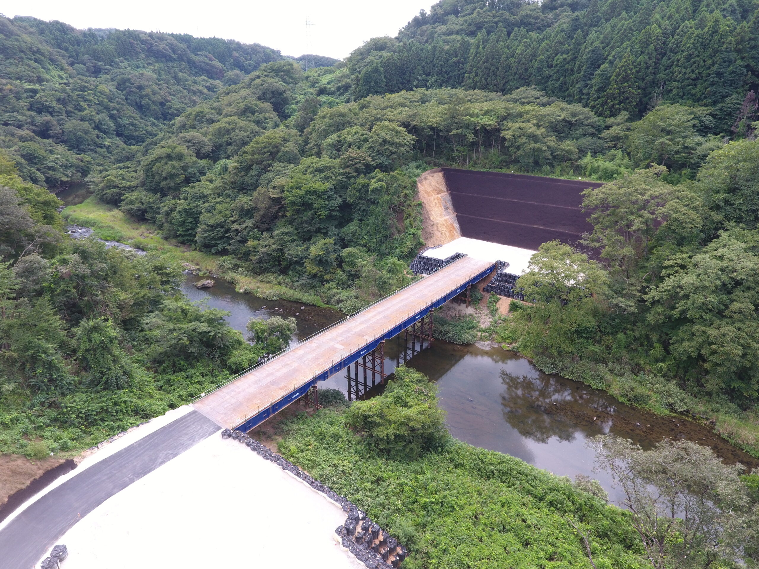 (国)286号(南赤石)工事用仮桟橋 設置工事