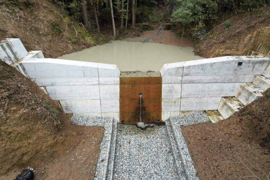 災害関連緊急地山「南保飛野山」渓間工事