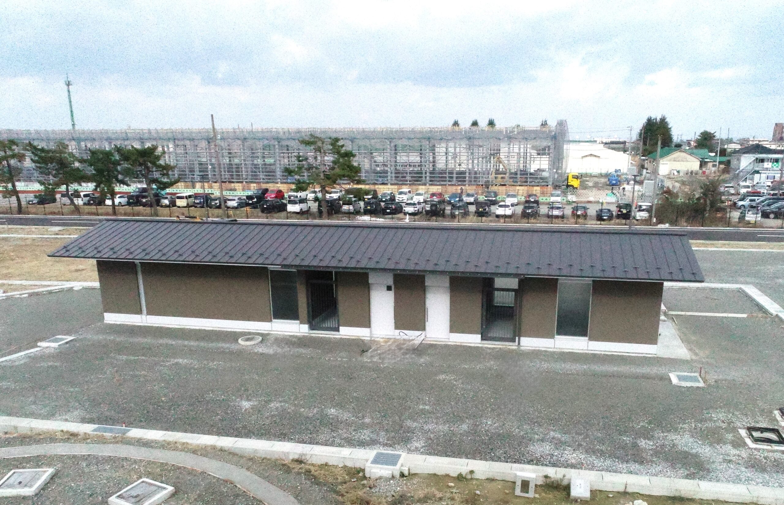 都市構造再編集中支援事業 泊駅南公園トイレ棟及び休憩施設建築工事